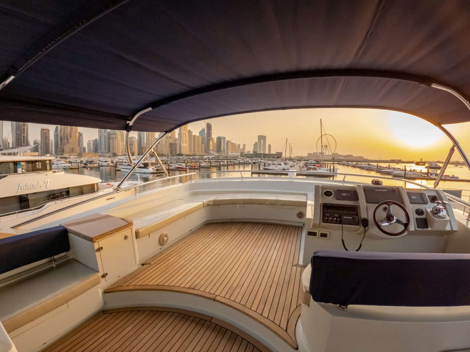 yacht-charter-contessa-115ft19